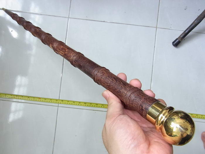 ไม้มงคลหายาก... ไม้ตะพด(ไม้แก่นมะขาม) กลึงลายไผ่9ปล้อง(เลขมงคล) ลายสวย ยาว92ซม... หัวกลึงทองเหลืองแท้