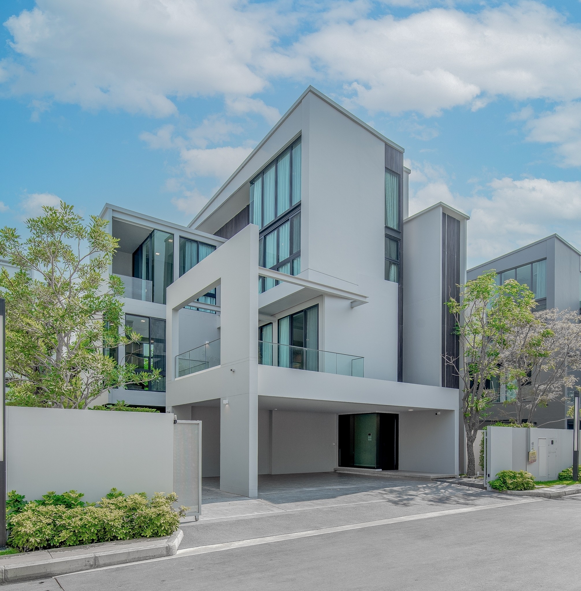 🏠 เช่าด่วน!!! พร้อมเข้าอยู่ VIVE 2 กรุงเทพกรีฑา (VIVE 2 Krungthep Kreetha) บ้านเดี่ยว 3 ชั้น มีลิฟท์ส่วนตัว ตกแต่งครบ พร้อมหิ้วกระเป๋าเข้าอยู่ได้เลย!