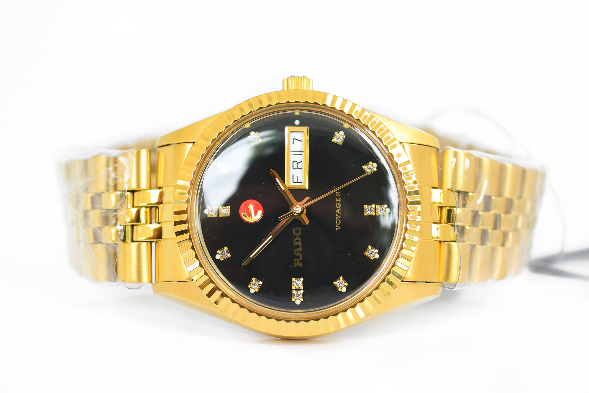 Rado Voyager Day-Date เรือนทอง ขอบหยัก หลักพลอย หน้าดำ