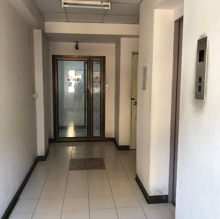 ให้เช่าคอนโด Nontarom Condo Park (นนทารมย์ คอนโด ปาร์ค) เดินทางทั้งรถโดยสารมีรถ 2 แถวออกไป ถ.จรัญ บางขุนนนท์ รพ.ศิริราชตลอด