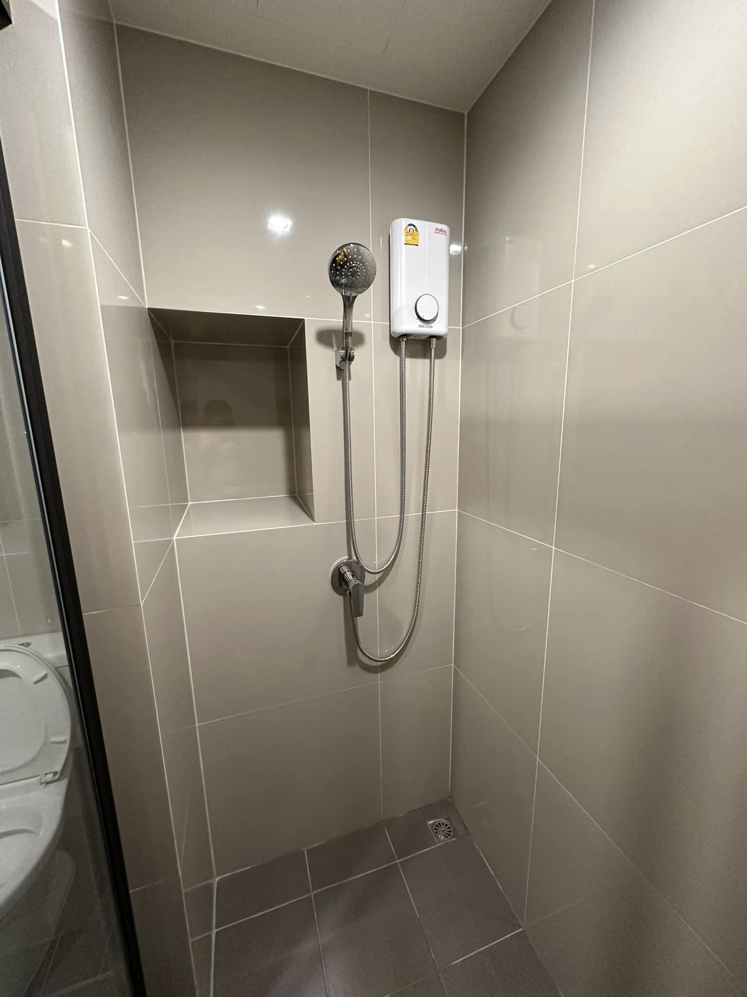 ให้เช่า : THE BASE Phetchaburi-Thonglor เดอะ เบส เพชรบุรี - ทองหล่อ ห้องใหม่พร้อมอยู่ เครื้องใช้ไฟฟ้าและเฟอร์นิเจอร์ครบ