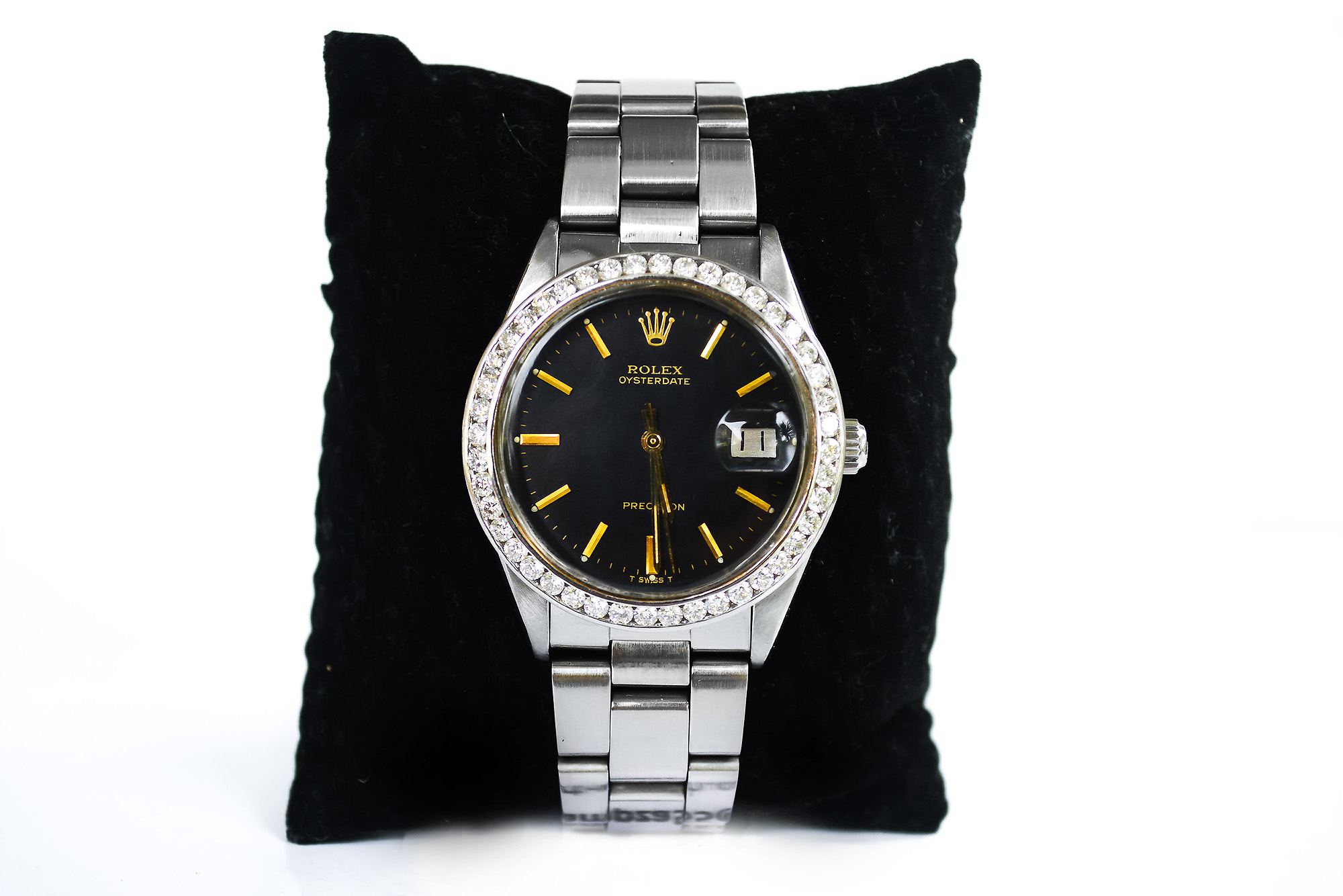 Rolex oyster perpetual date หน้าดำ ขอบเพชร(Sold)