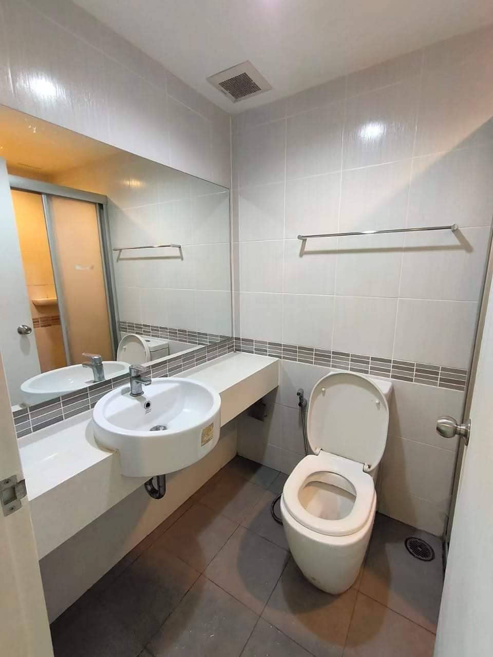 ขาย / ให้เช่า คอนโด ลุมพินีเพลส บรมราชชนนี-ปิ่นเกล้า Lumpini Place Borom Ratchachonni – Pinklao ติดถนน บรมราชชนนี เดินทางสะดวก เช่า 7500 / เดือน