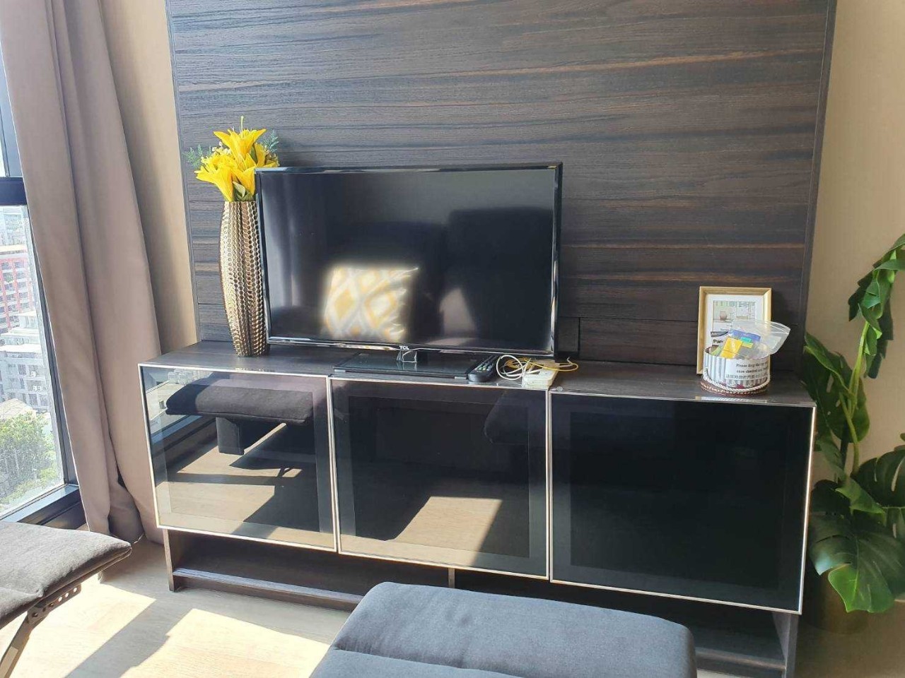 ขาย//ให้เช่า คอนโดหรู Ashton Asoke (แอชตัน อโศก) 1 ห้องนอน 1 ห้องน้ำ ห้องหัวมุม ชั้น 15