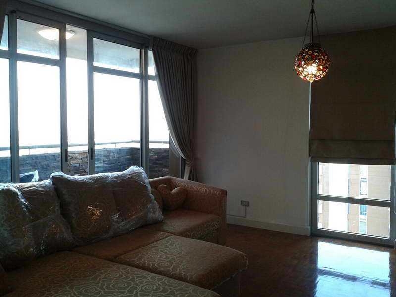 ให้เช่า คอนโด Lake View พื้นที่ 118 ตรม. 3ห้องนอน 3ห้องน้ำ วิวทะเลสาบ เมืองทองธานี ชั้น 28, 1 ห้องนั่งเล่น 1 ห้องครัว 2ระเบียง