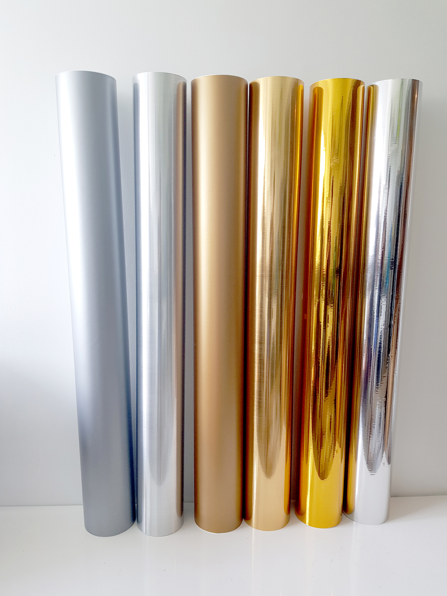 สติ๊กเกอร์ทึบแสง PVC สีพิเศษ ใช้ทำป้าย ใช้ไดคัท (สามารถพิมพ์ UV ได้) ยกม้วนและแบ่งเมตร