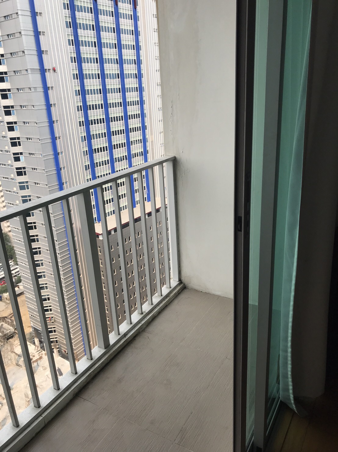 ขายด่วนคอนโด Abstracts Phahonyothin Park (แอ็บสแตร็กส์ พหลโยธิน พาร์ค 1 ห้องนอน 1 ห้องน้ำ ขนาด 44.19 ตรม ชั้น 31 วิว ตึกช้าง