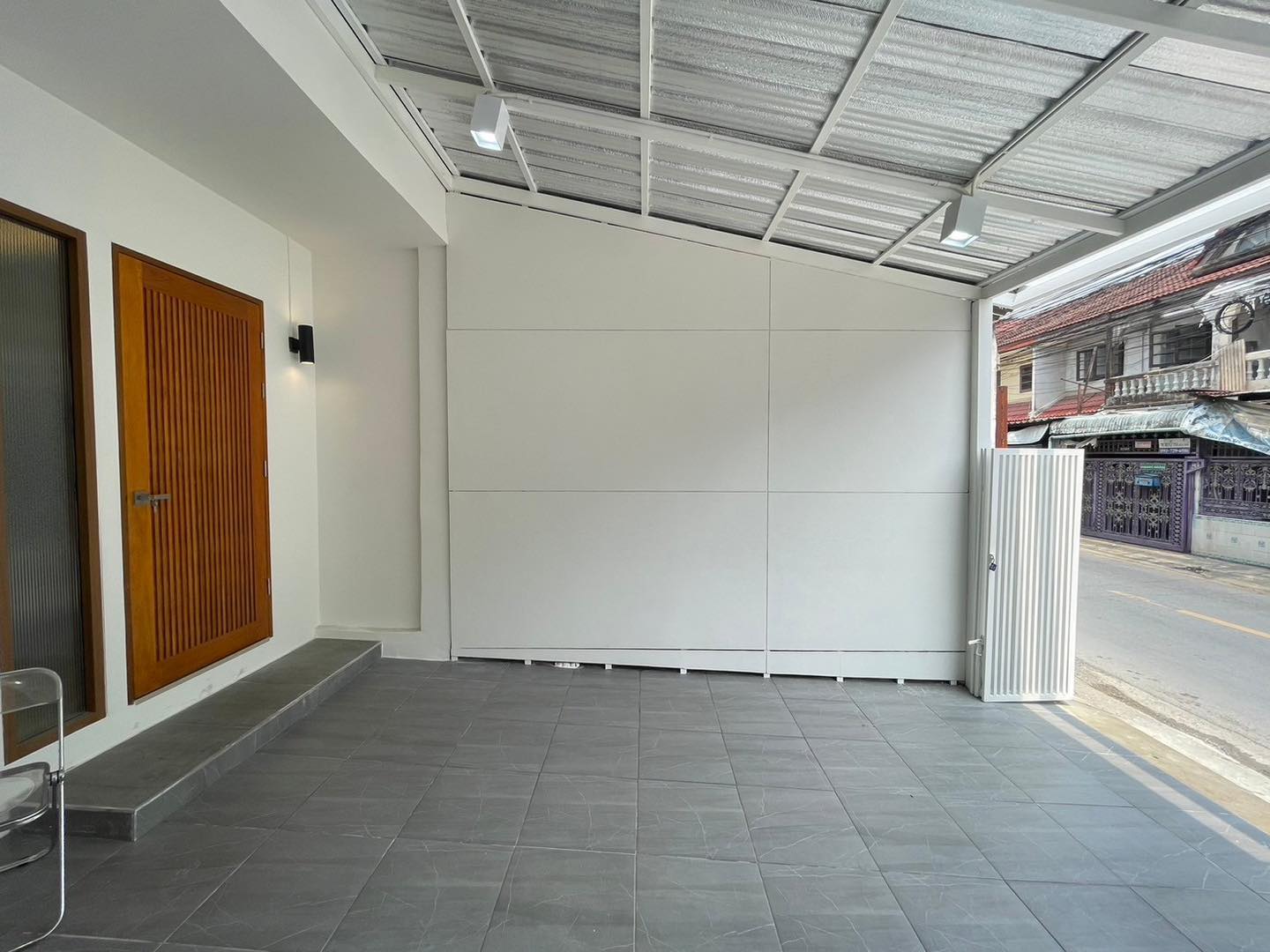 ทาวน์เฮาส์ 2 ชั้น ขายด่วน ราคาล่าสุดเพียง 2,490,000 บาท! ฟรีโอน 📣 🏠 ทาวน์เฮาส์ 2 ชั้น ขนาด 22 ตร.ว.