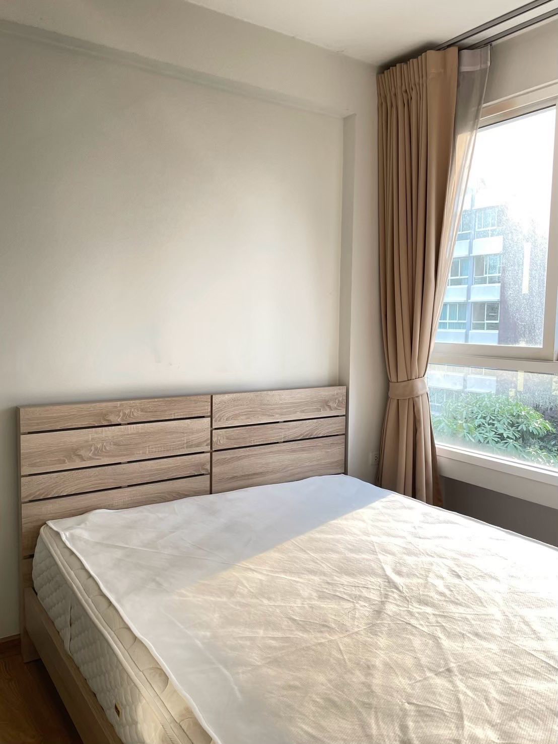 ให้เช่าคอนโด ไอบิซ่า คอนโด อาร์ซีเอ / For Rent Ibiza Condo RCA (English below)