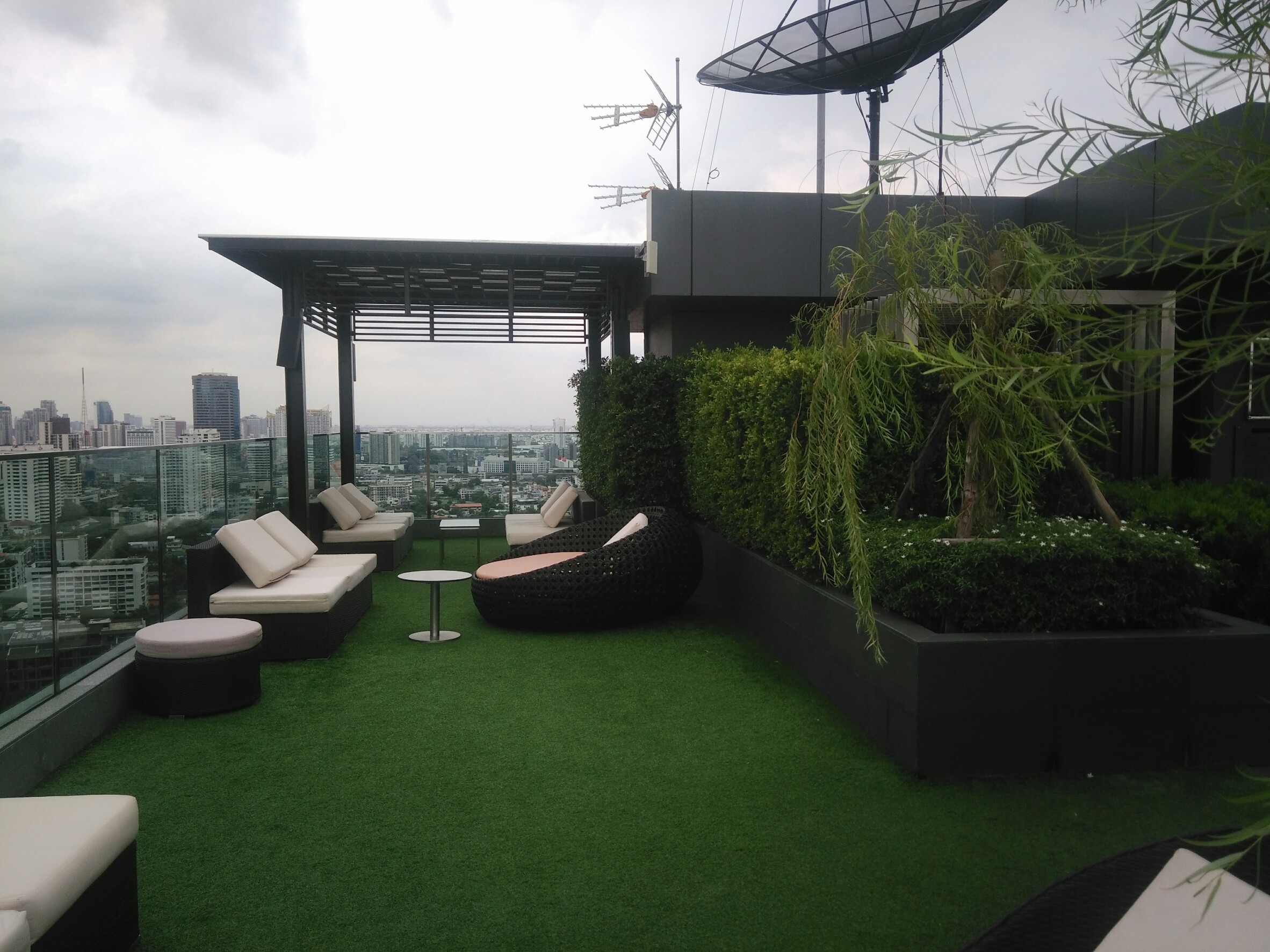 ขาย / เช่า คอนโด H Sukhumvit 43 (เอช สุขุมวิท 43) 1ห้องนอน 1 ห้องน้ำ 1ห้องรับแขก ห้องครัวในตัว พื้นที่ 40.92 ตร.ม ชั้น 9 ห้อง 99/53 วิวเมือง