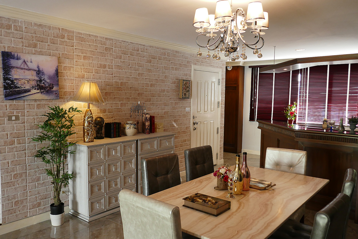 รหัสทรัพย์ 32240 ขายคอนโด Bang Saray Condominium (บางเสร่ คอนโดมิเนียม) ติดทะเลพัทยา 150 ตรม. 2 ห้องนอน 2 ห้องน้ำ 2 ระเบียง ตกแต่งดีไซน์ สวย สง่า มีคลาส ไม้จริง บิ้วอิน พื้นจากตุรกี material นำเข้าจากอิตาลี