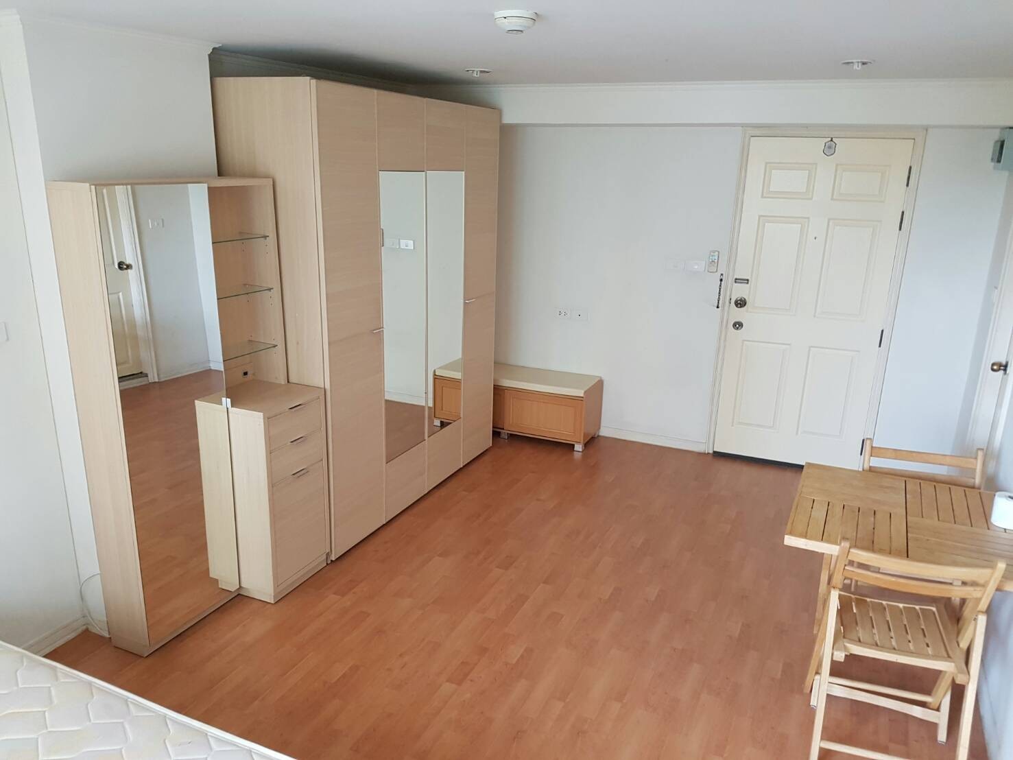 ให้เช่าคอนโด Lumpini Ville Cultural Center (ลุมพินี วิลล์ ศูนย์วัฒนธรรม) ห้องสตูดิโอ พื้นที่ 32 ตรม ตึก เอ1 ชั้น 6