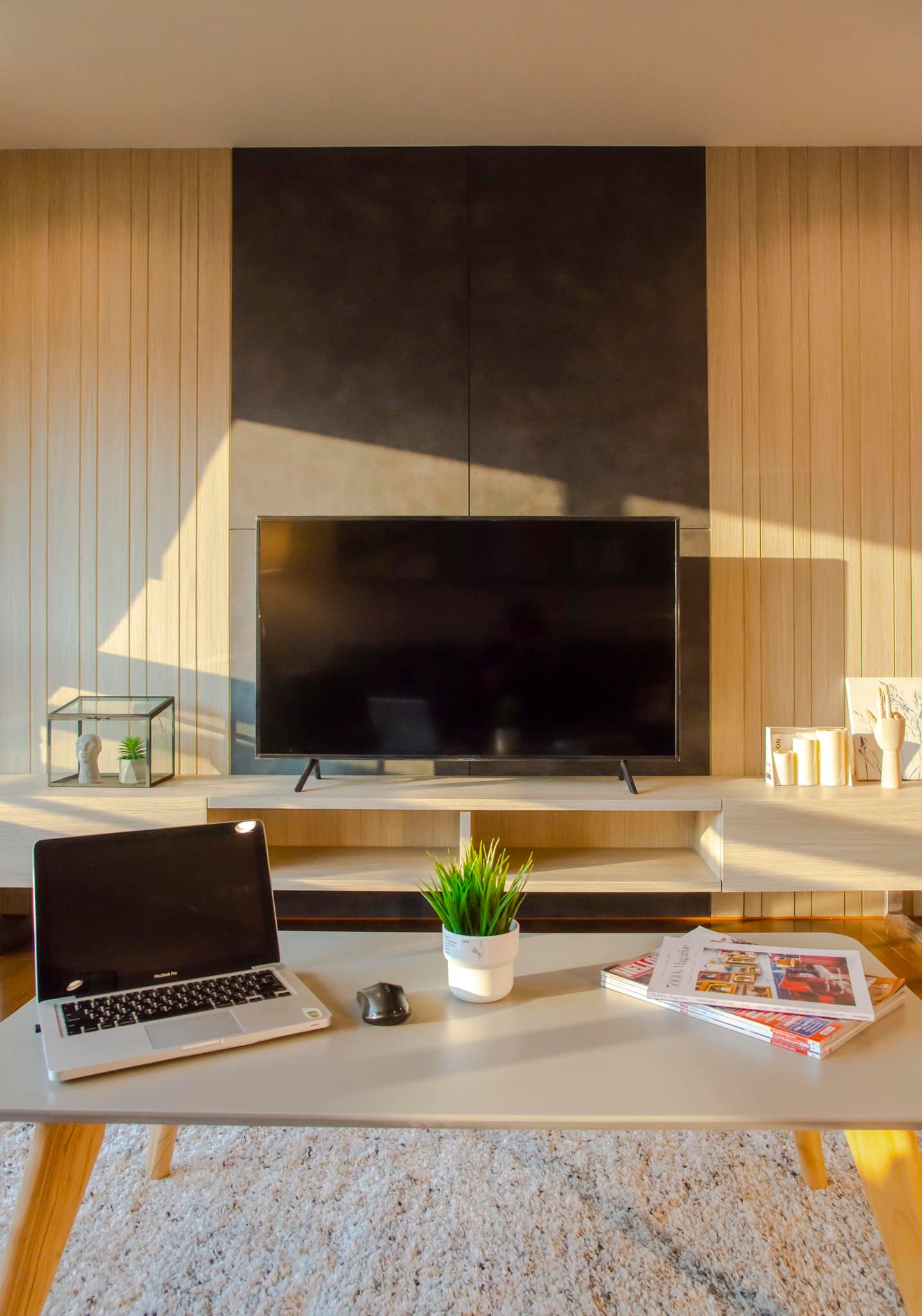 ✨ รหัสทรัพย์ 14007 ห้ามพลาด! คอนโดหรูใจกลางเมือง "บ้านเพลินจิต" ซอยร่วมฤดี 2 ให้เช่าด่วน! ✨ คอนโดทำเลทอง ใจกลางเพลินจิต! เดินทางสะดวกสุดๆ เพียง 300 เมตร จาก BTS เพลินจิต ชีวิตดีๆ เริ่มต้นที่นี่!