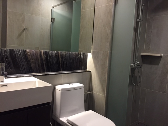 ขาย / เช่า คอนโด The LUMPINI 24( เดอะ ลุมพินี 24) 1 ห้องนอน 1 ห้องน้ำ ( Unit 0603 ) ขนาดห้อง 26.4 ตารางเมตร ชั้น 6 วิวทิศตะวันออก วิวเมืองโล่ง