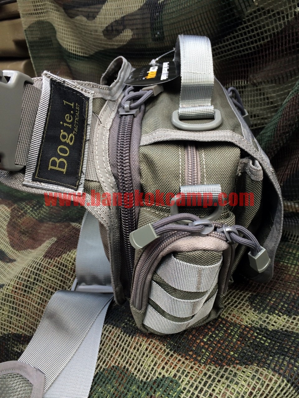 กระเป๋าซ่อนปืนขนาดกลาง ยี่ห้อโบกี้วัน แท้ 100% ขนาด 25x19x8 ซม. ผลิตจากผ้าคอร์ดูร่า (CORDURA) สี เทา