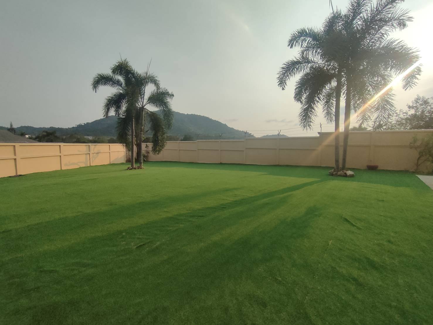 🏡 ขายบ้านเดี่ยวหลังใหญ่ วิวภูเขาล้อมรอบ หมู่บ้านพบโชคการ์เด้นฮิล (Phobchok Garden Hill) บางเสร่ – สัตหีบ