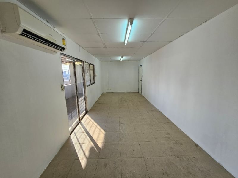 ขายถูกมาก (( **1.19 ล** )) เพียง 700 เมตร จากBTS และMRT Metro Place (เมโทร เพลส คอนโดมิเนียม) 1.19 ล้าน