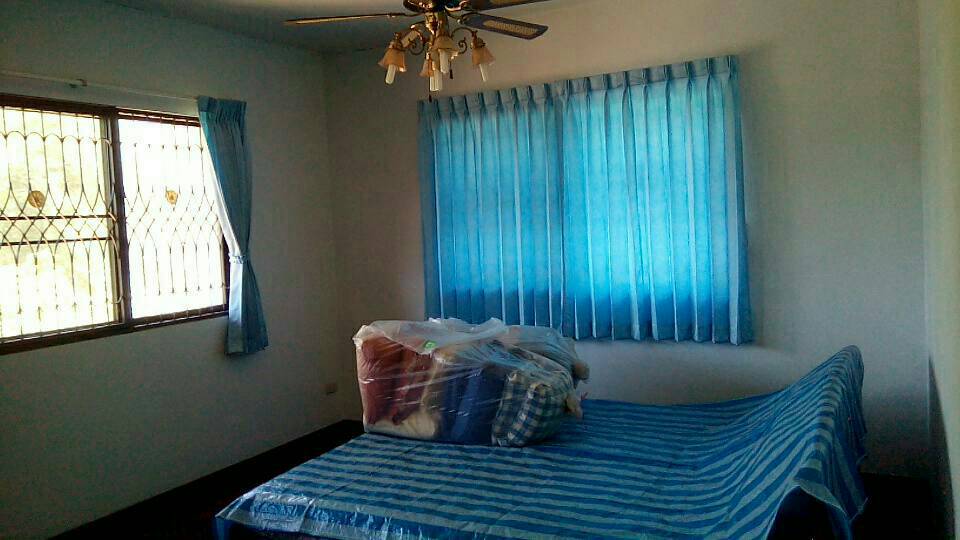 ขายบ้านพักต่างอากาศที่จังหวัดเพชรบุรีแก่งกระจาน เนื้อที่ 198 ตารางวา 4 ห้องนอน 3