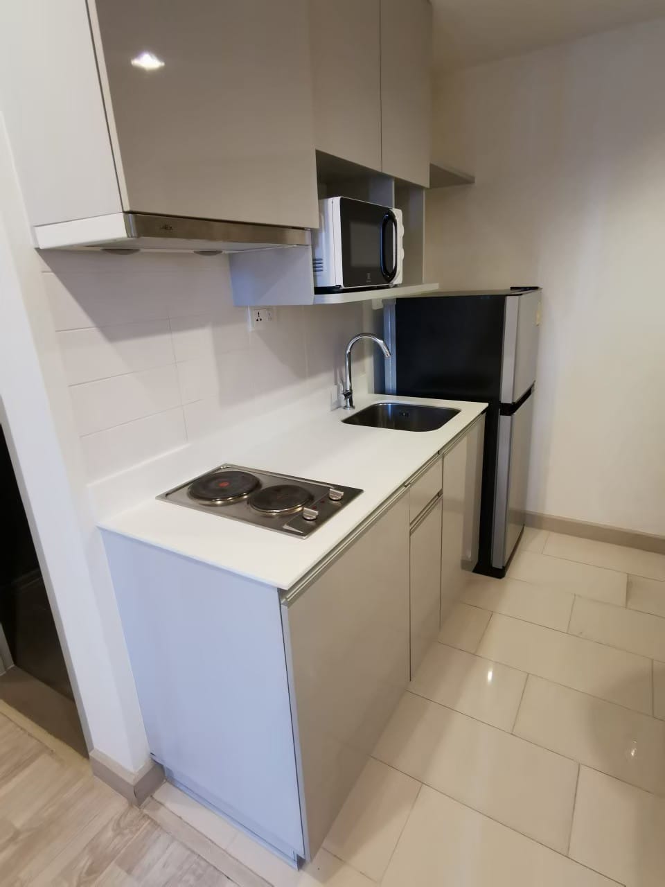 คอนโดให้เช่า คอนโดให้เช่า ที่ IDEO Mobi Rama 9 (ไอดีโอ โมบิ พระราม 9) ใกล้ BTS พระรามเก้า 2 ห้องนอน