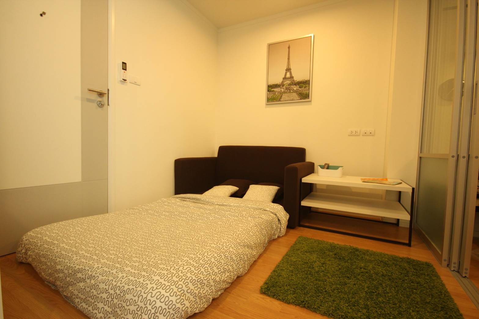 ให้เช่าคอนโด ลมพินี เพลส ศรีนครินทร์-หัวหมาก สเตชั่น Lumpini Place Srinakarin - Huamark Station 1 ห้องนอน 1 ห้องน้ำ ขนาด 26 ตรม. 8,000/เดือน