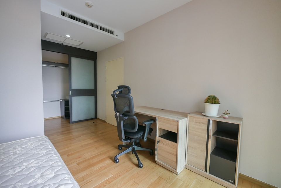 ให้เช่าคอนโด Noble Solo (โนเบิล โซโล) ทองหล่อ (25,000 บาท/เดือน) คอนโด 1 ห้องนอนเพิ่งปรับปรุงใหม่ ชั้น 6 วิวสระน้ำ