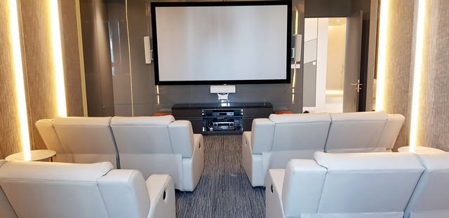 ขาย / เช่าคอนโด Hyde Sukhumvit 11 (ไฮด์ สุขุมวิท 11) ห้องมุม 2 นอน 2 น้ำ ที่แต่งสวย วิวสุดยอด