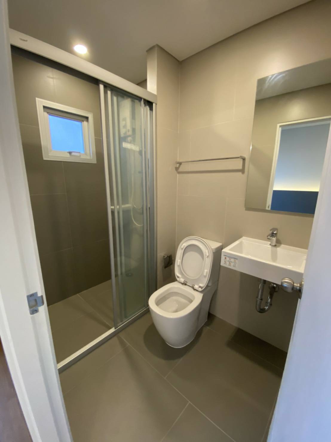 ให้เช่าคอนโด Lumpini Place Ratchada-Sathu (ลุมพินี เพลส รัชดา - สาธุ) 1 ห้องนอน 1 ห้องน้ำ ขนาด 33 ตรม ชั้น 22