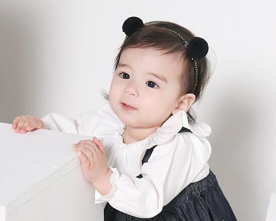 สายคาดผมแต่งปอมปอม 2 ข้าง น่ารักสไตล์เกาหลี