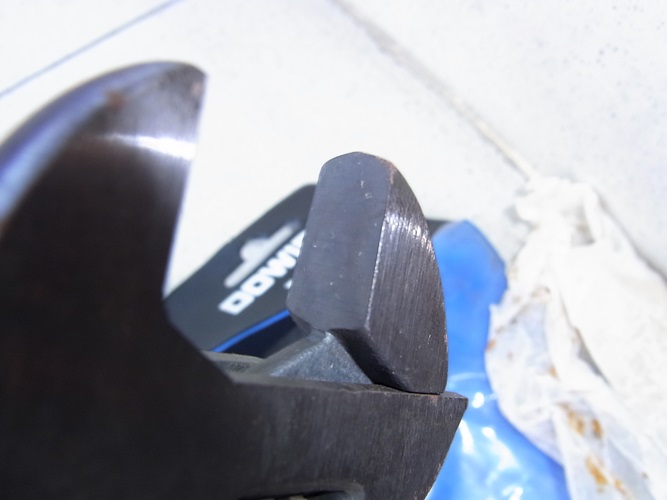 ประแจเลื่อน DOWIDAT 8นิ้ว MADE IN GERMANY มาพร้อมซองเดิม ที่ซองพิมพ์ W.-Germany , ใต้ตัวพิพม์สีขาว มีตัวนูน GERMANY ใหม่เก่าเก็บ