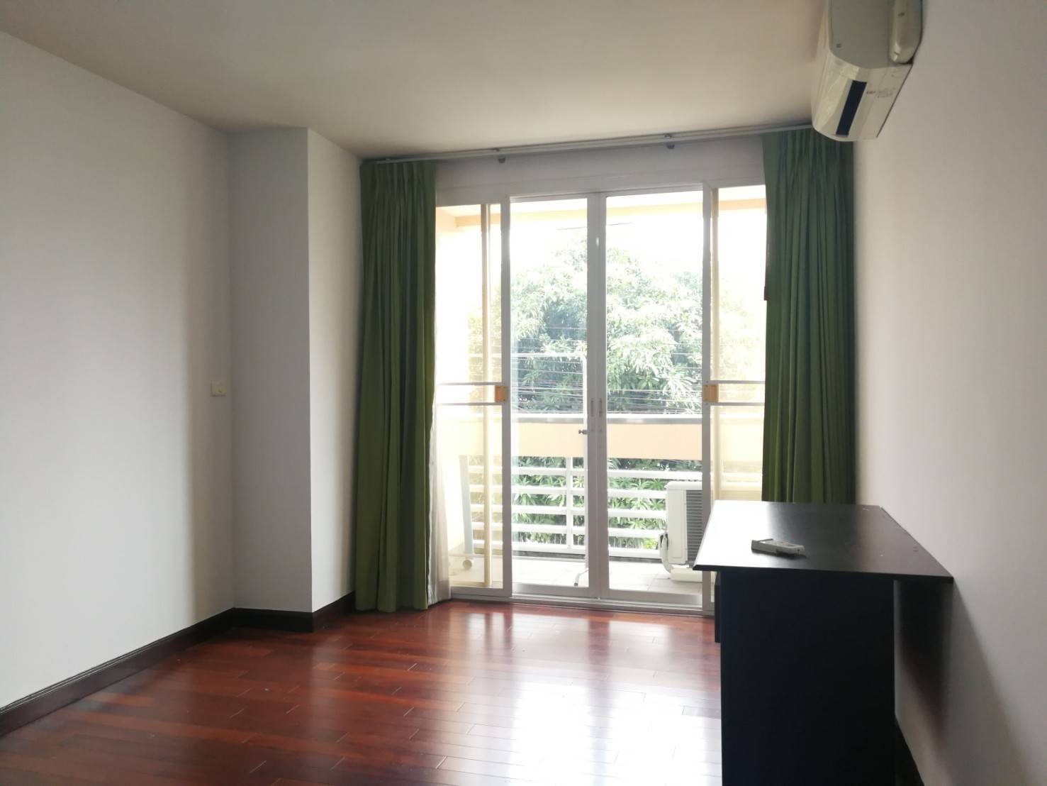 ให้เช่าคอนโด Fragrant 71 (เฟรเกรนท์ 71) 3 ห้องนอน ชั้น 8 ขนาด 121 ตรม (ห้อง 19/ 61) ราคาเช่าห้องเปล่า 32,000 บาทต่อเดือน