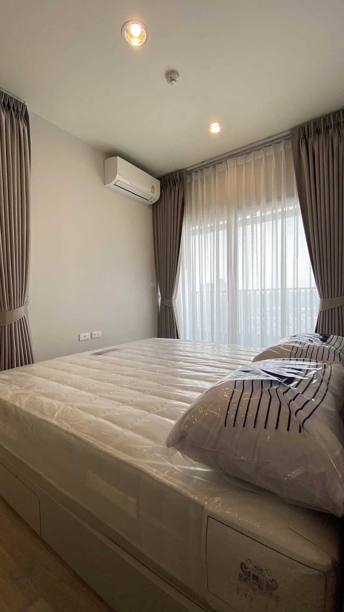 ให้เช่าคอนโด Niche Pride condo Interchange คอนโดนิชไพรด์เตาปูน-อินเตอร์เชนจ์ -1 ห้องนอน, 1 ห้องน้ำ, 1 ห้องนั่งเล่นติดครัว