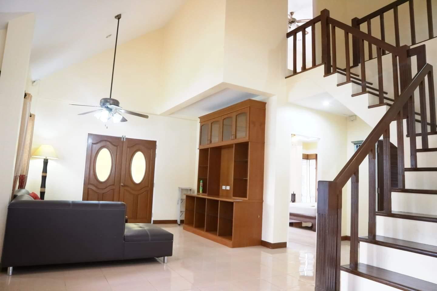 ขาย / เช่า บ้านเดียว 2 ชั้น หมู่บ้าน สยามเพส พัทยา ค่าเช่า 25,000 บาทต่อเดือนรายเดือน