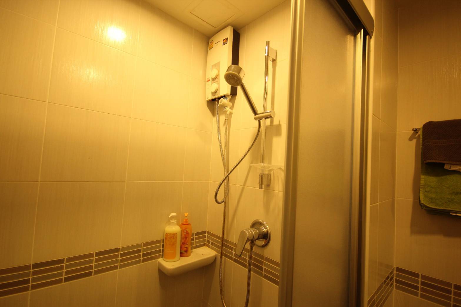 ให้เช่าคอนโด ลมพินี เพลส ศรีนครินทร์-หัวหมาก สเตชั่น Lumpini Place Srinakarin - Huamark Station 1 ห้องนอน 1 ห้องน้ำ ขนาด 26 ตรม. 8,000/เดือน