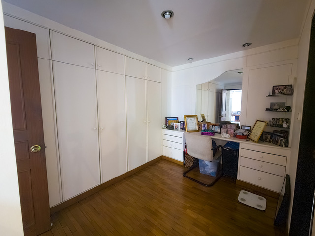 ให้เช่าคอนโด President Park Sukhumvit 24 : เพรสซิเด้นท์ พาร์ค สุขุมวิท 24 แบบ 3 ห้องนอน 3 ห้องน้ำ ขนาด 260 ตรม