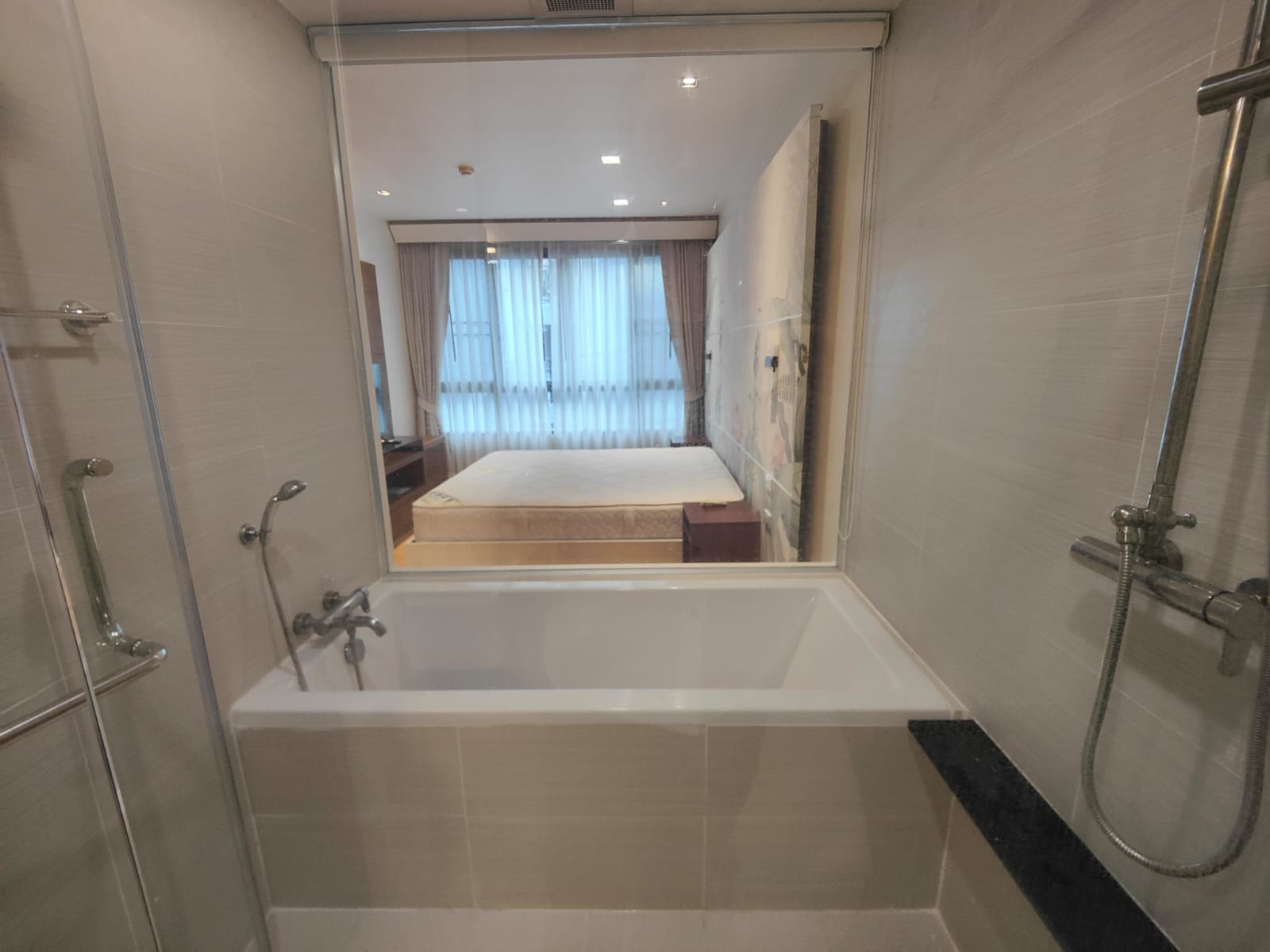 ให้เช่าคอนโด Issara@42 Sukhumvit (อิสสระ แอท 42 สุขุมวิท) 2 ห้องนอน 2 ห้องน้ำ ขนาด 78 ตรม ชั้น 4