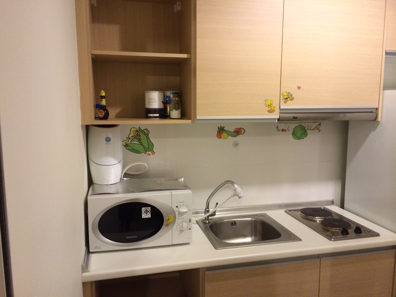 ให้เช่า คอนโด rhythm ratchada 1 ห้องนอน ขนาด 35 ตรม. ทิศใต้ วิวสระ ชั้น 26 18,000 บ./ เดือน ทิศใต้แดดไม่ร้อน เป็นห้องห้องมุมเป็นส่วนตัววิวสวยมาก