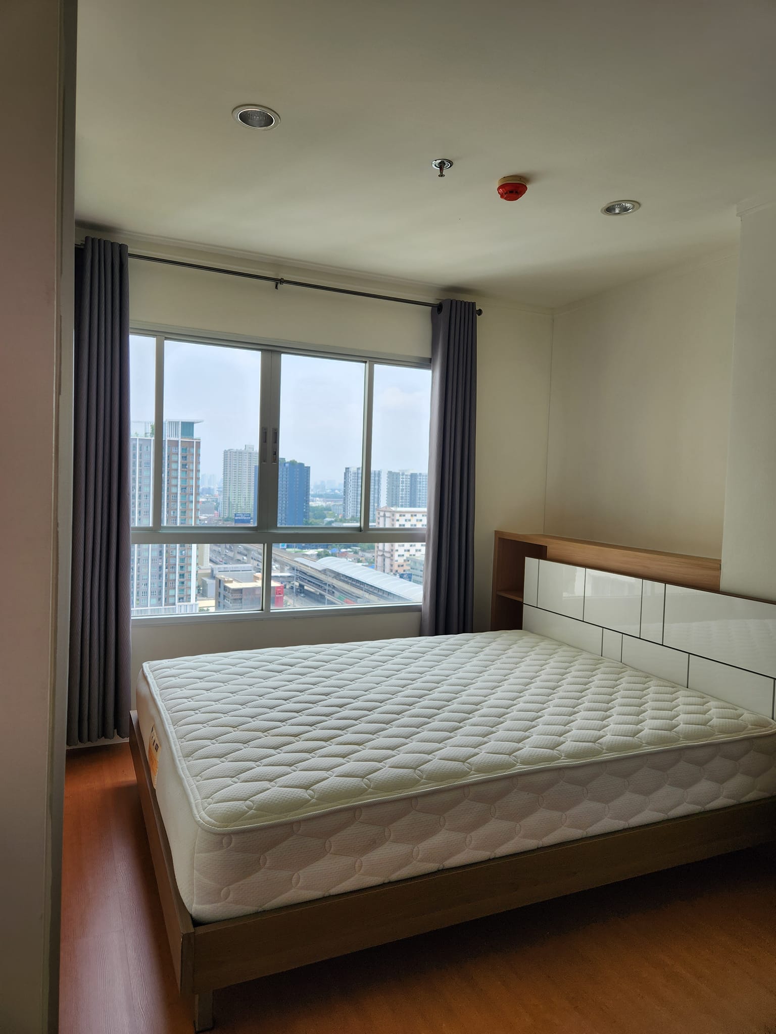 ให้เช่าคอนโด Lumpini Park Rattanathibet – Ngamwongwan ลุมพินี พาร์ค รัตนาธิเบศร์-งามวงศ์วาน อาคาร A ชั้น 22 ขนาด 27 ตร.ม. ห้องมุม พร้อมเครื่องใช้ไฟฟ้าและเครื่องซักผ้า