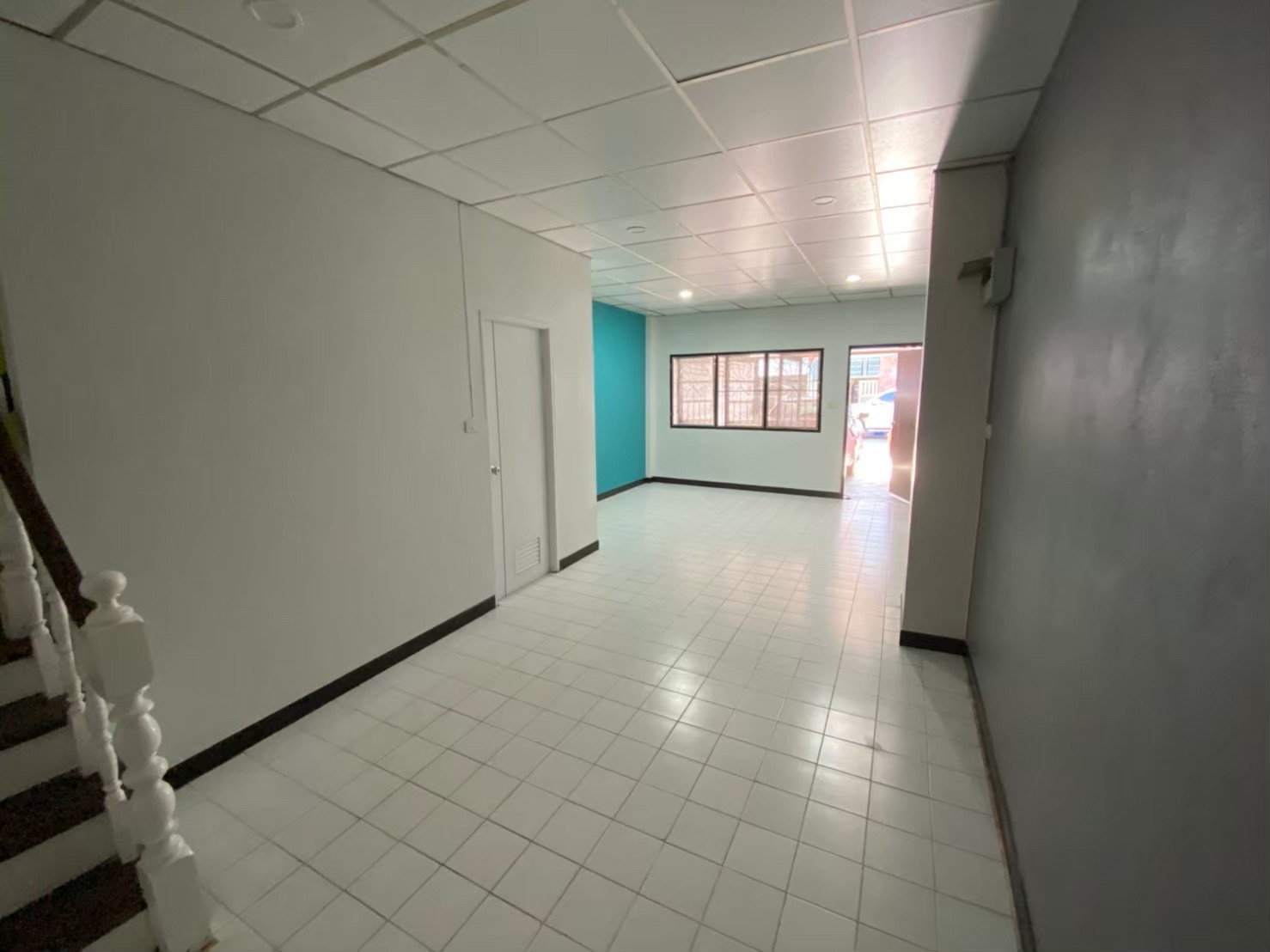 ขาย-ให้เช่า ทาวน์เฮ้าส์ 2 ชั้น หมู่บ้านรีเจนซี่ ถนนจันทร์ทองเอี่ยม 400 เมตรจากสถานีรถไฟฟ้า ใกล้เซ็นทรัลเวสต์เกต 16 ตารางวา 2 ห้องนอน บ้านพร้อมอยู่