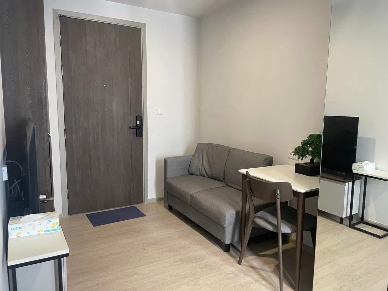 ให้เช่าคอนโด นิว ครอส คูคต สเตชัน / For Rent NUE Cross Khu Khot Station (English below)