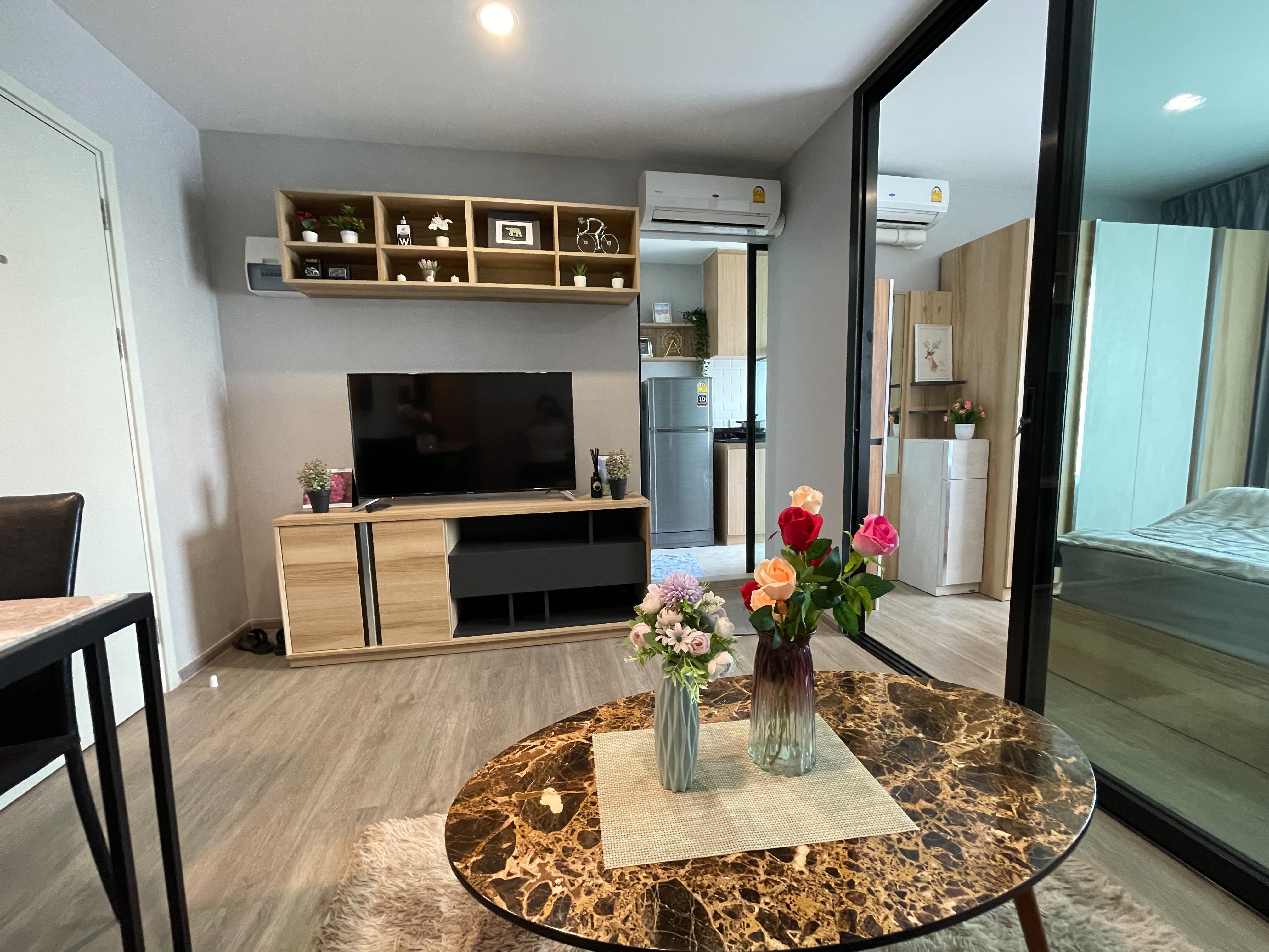 ให้เช่าคอนโด Reach Phaholyothin 52 ห้องหน้ากว้าง ชั้น 5 อาคาร A วิวเมือง