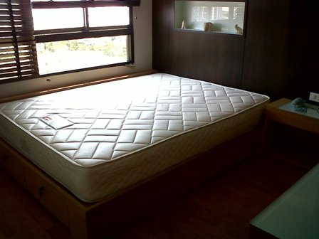 คอนโด Lumpini Ville Phahol-Suthisarn (ลุมพินี วิลล์ พหล-สุทธิสาร ) ให้เช่าห้องสตูดิโอ ราคา 9000 บาทต่อเดือน