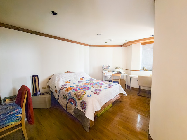 ให้เช่าคอนโด President Park Sukhumvit 24 : เพรสซิเด้นท์ พาร์ค สุขุมวิท 24 แบบ 3 ห้องนอน 3 ห้องน้ำ ขนาด 260 ตรม