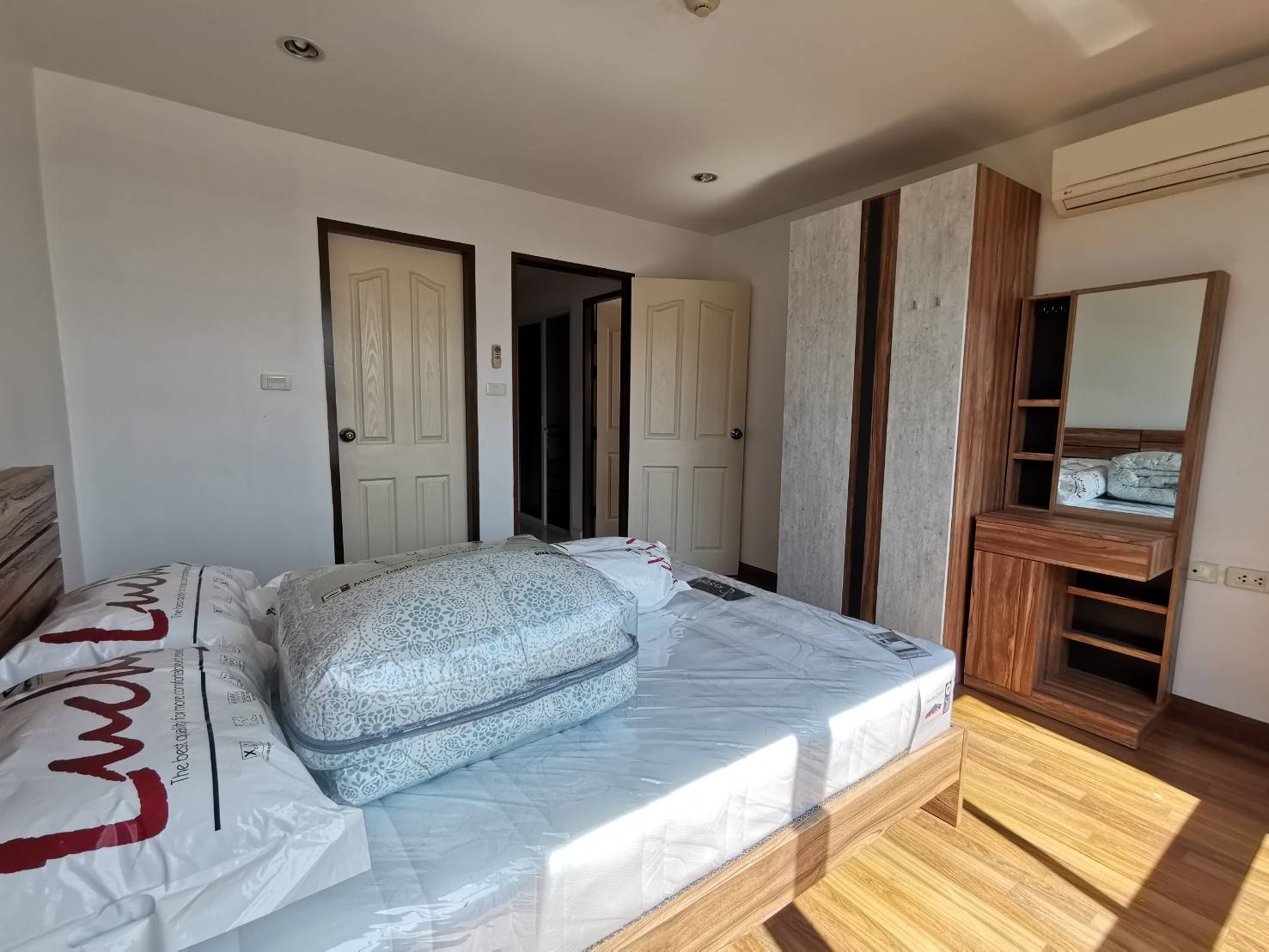 ให้เช่าคอนโด PG Rama IX (พีจี พระราม 9) คอนโดใจกลางพระราม 9 2 ห้องนอนไซส์ใหญ่ อยู่สบาย ในราคาที่คุ้มค่า