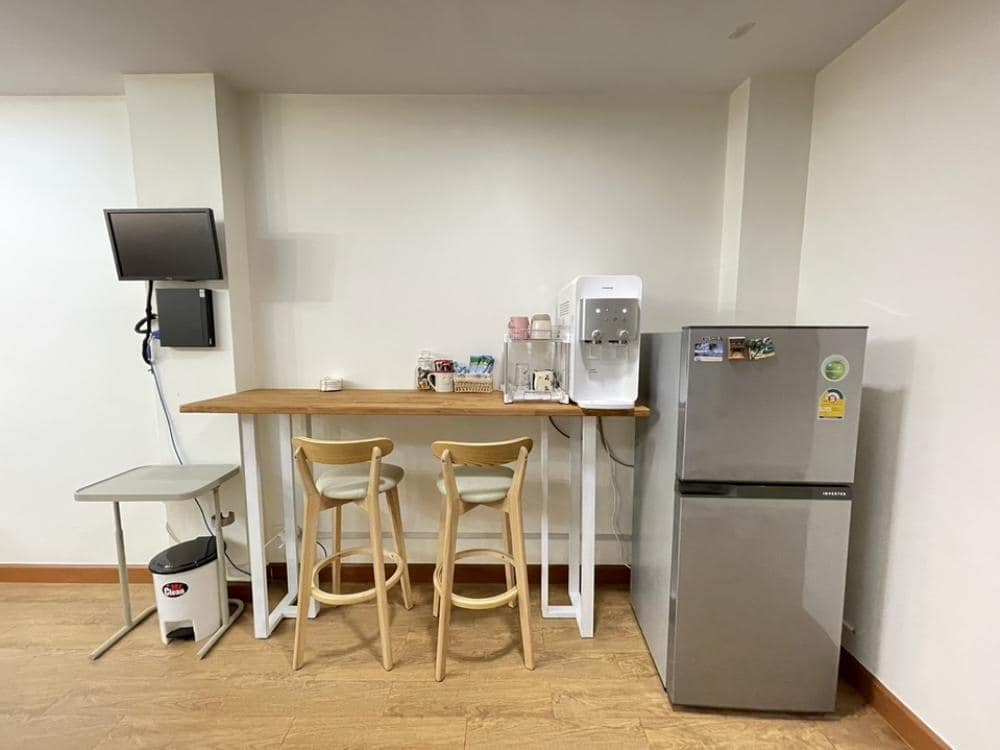 ให้เช่า ทาวน์เฮ้าส์ 3 ชั้น + ดาดฟ้า ใกล้ MRT รัชดาภิเษก ทำเลใจกลางรัชดา เดินเพียง 5 นาทีถึง MRT รัชดาภิเษก