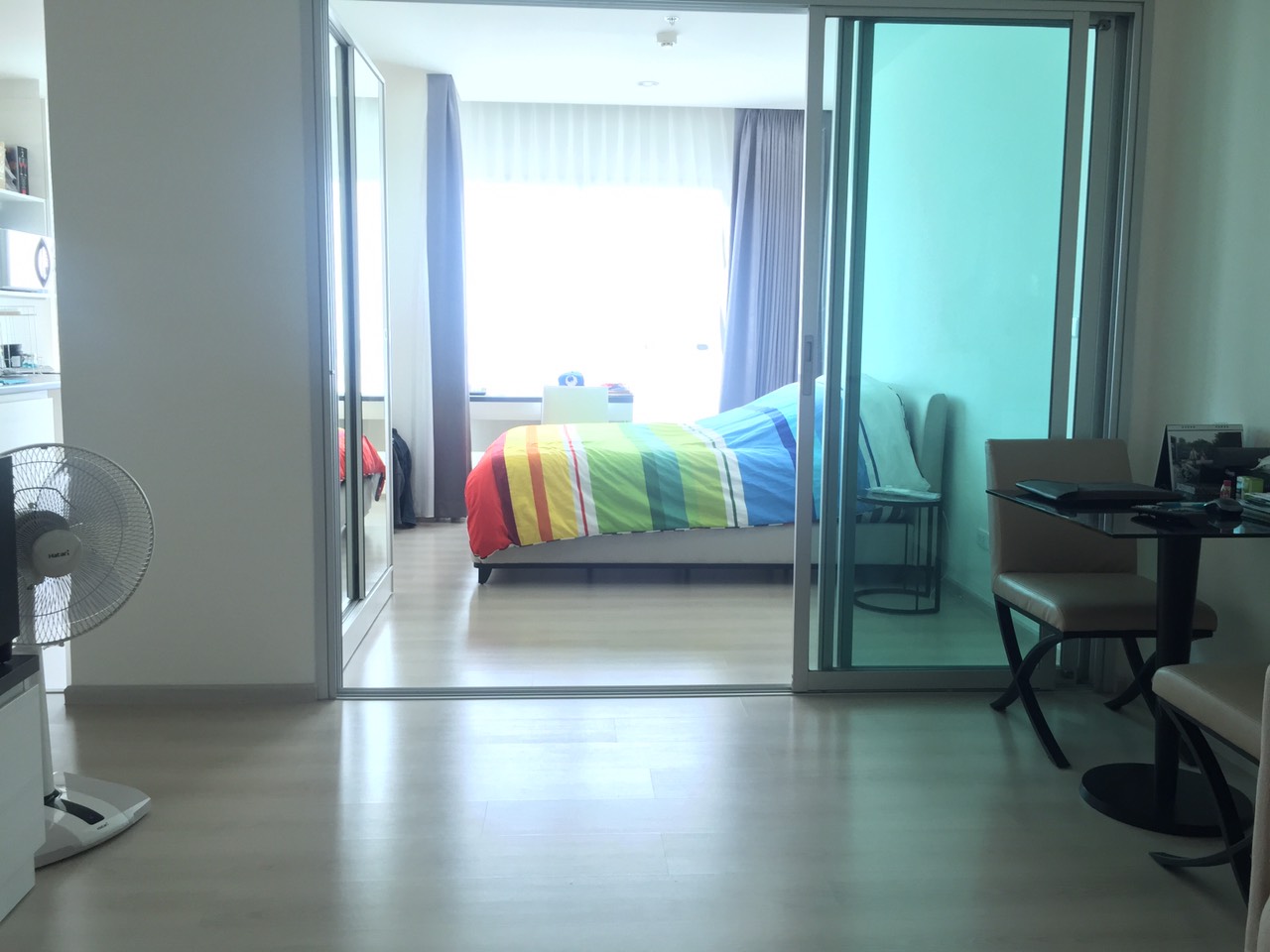 ขาย / ให้เช่า คอนโด Life Ratchadapisek 1 ห้องนอน 1 น้ำ ราคา 22,000 / เดือน พื้นที่ 39 ตร.ม. อาคาร A ชั้น 18 ระเบียงหันทิศเหนือ หัวนอนหันทิศตะวันออก ไม่โดนแดด