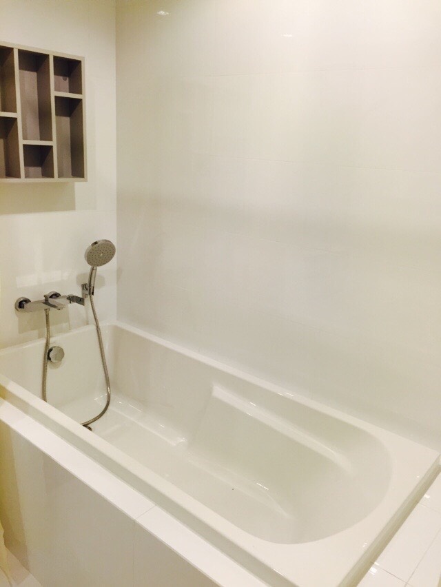 ให้เช่าคอนโด HQ Thonglor (เอชคิว ทองหล่อ) 1 ห้องนอน 1 ห้องน้ำ ขนาด 51 ตรม ชั้น 14