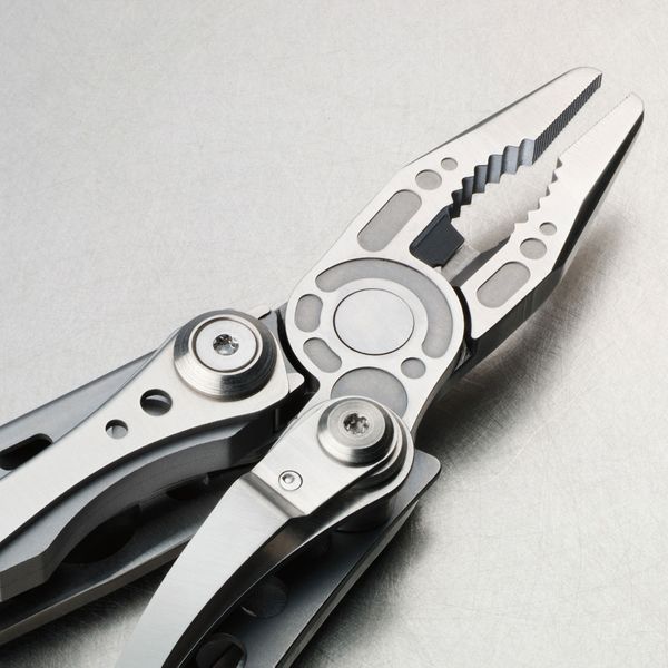 คีมเอนกประสงค์ Leatherman SKELETOOL.. Made in USA