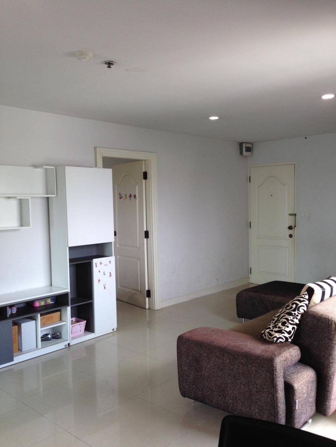 ขายคอนโด Regent Home 6 /2 Prachacheun (รีเจ้นท์ โฮม 6 / 2 ประชาชื่น) อาคาร D ชั้น8 ห้องริม