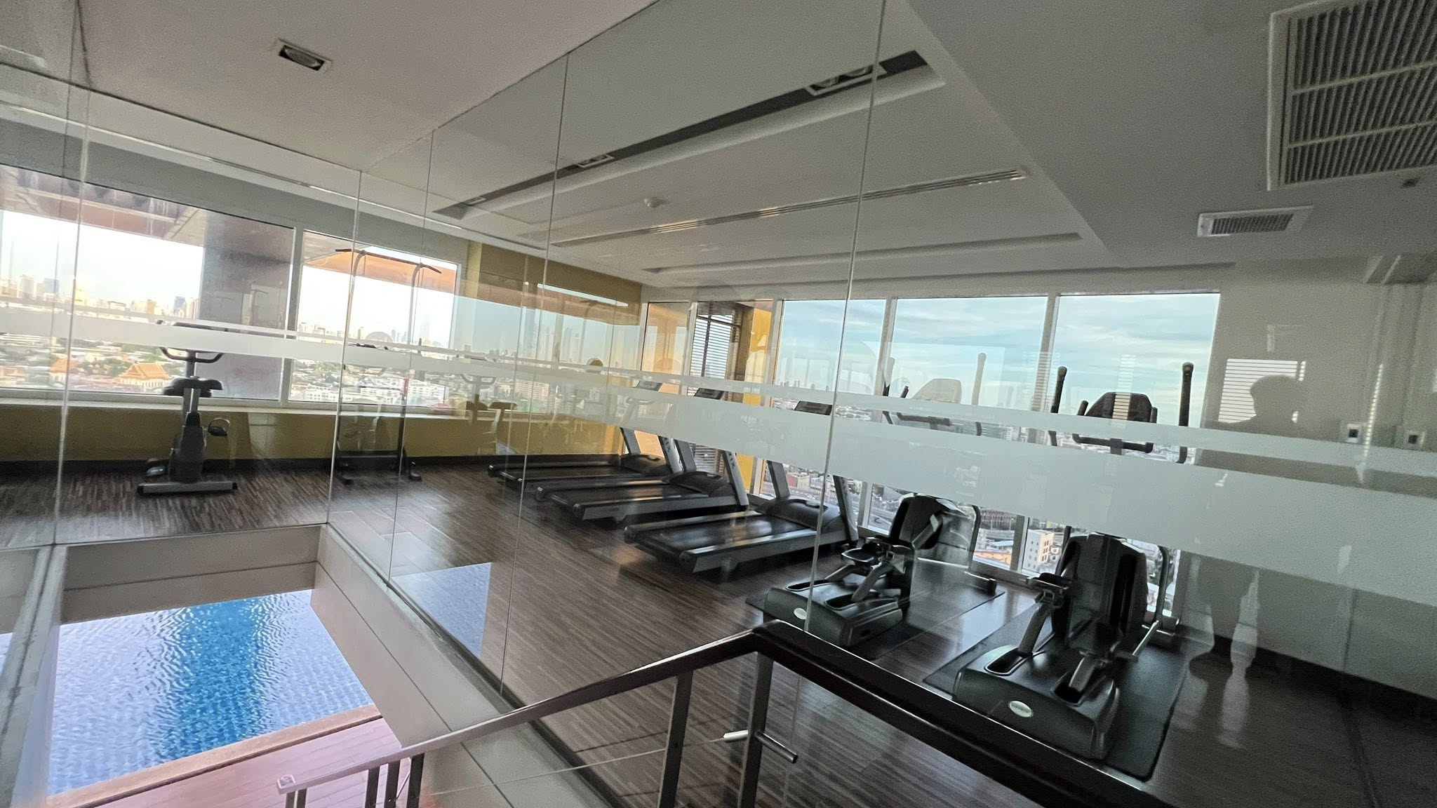 ขาย/ให้เช่า คอนโด IVY Residences ปิ่นเกล้า ติดห้างพาต้า ห้องมุม ชั้นสูง วิวสวย พร้อมเข้าอยู่! | 1 ห้องนอน | 1 ห้องน้ำ | ขนาด 43 ตร.ม.