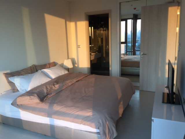 ใให้เช่าคอนโด Rhythm Sukhumvit 42 ห้องแบบ 1 ห้องนอน(ห้อง5/80) 1 ห้องน้ำ พื้นที่ 48 ตร.ม ชั้น 9